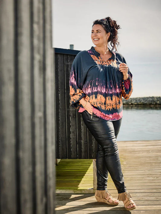 Sådan styler du dine plus size trøjer med selvtillid
