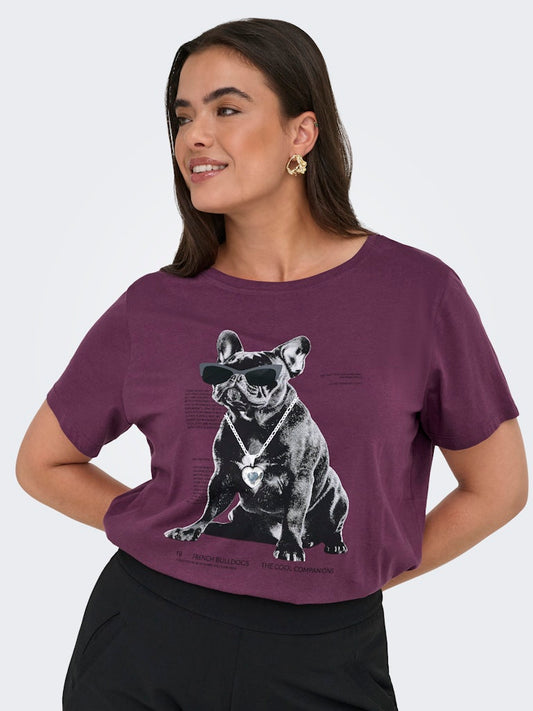 T-shirt Guiden: V-hals, rund hals eller bådudskæring – hvad klæder dig?