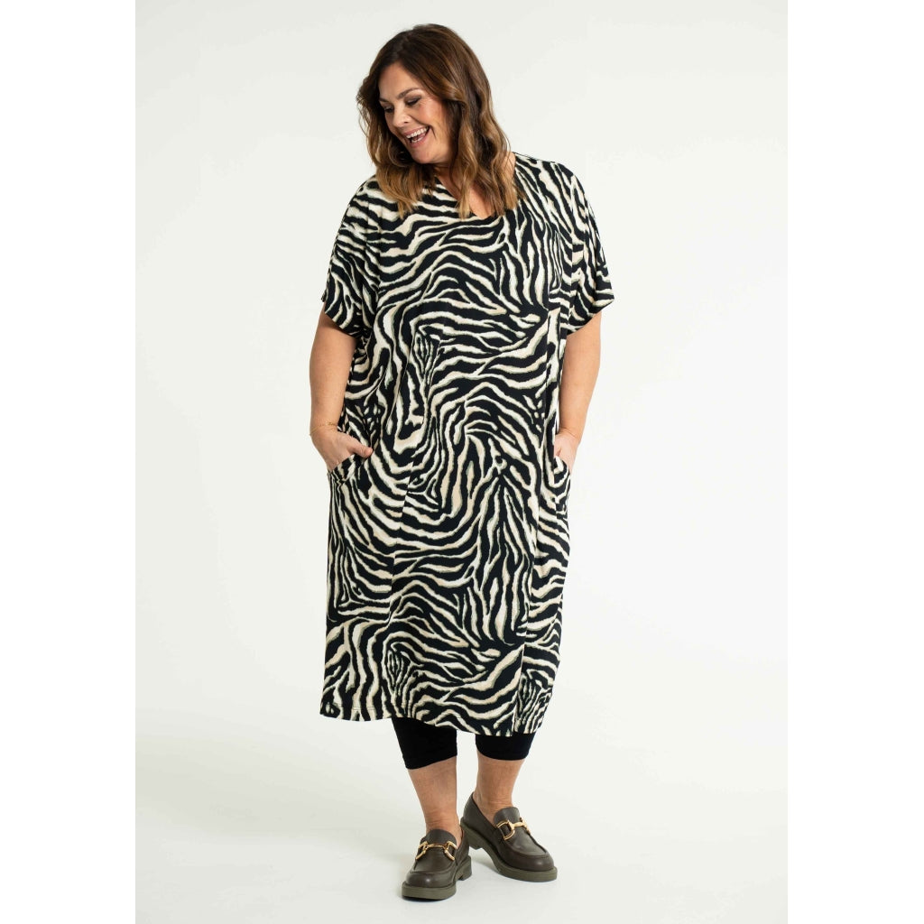 GoAndrine Oversize Dress