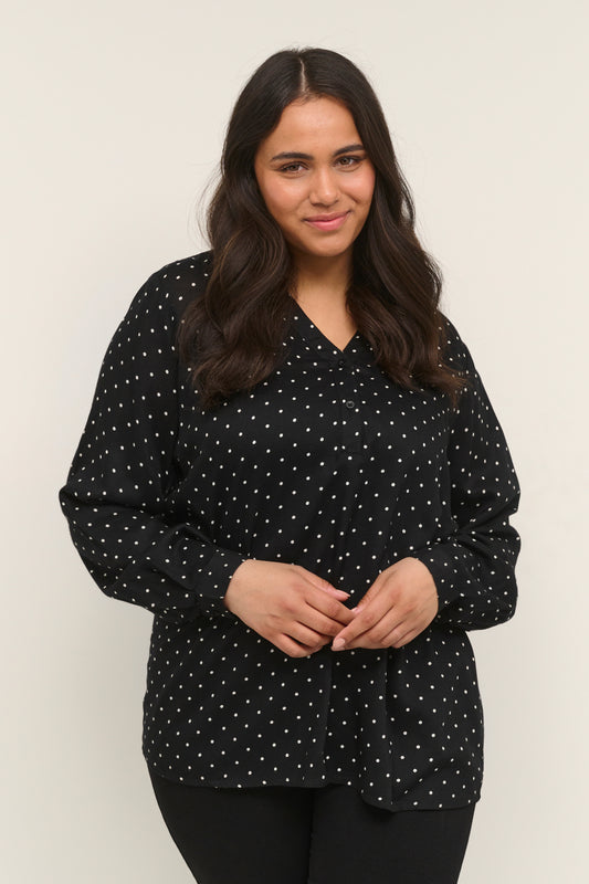 KCjoy - Bluse med Prikker