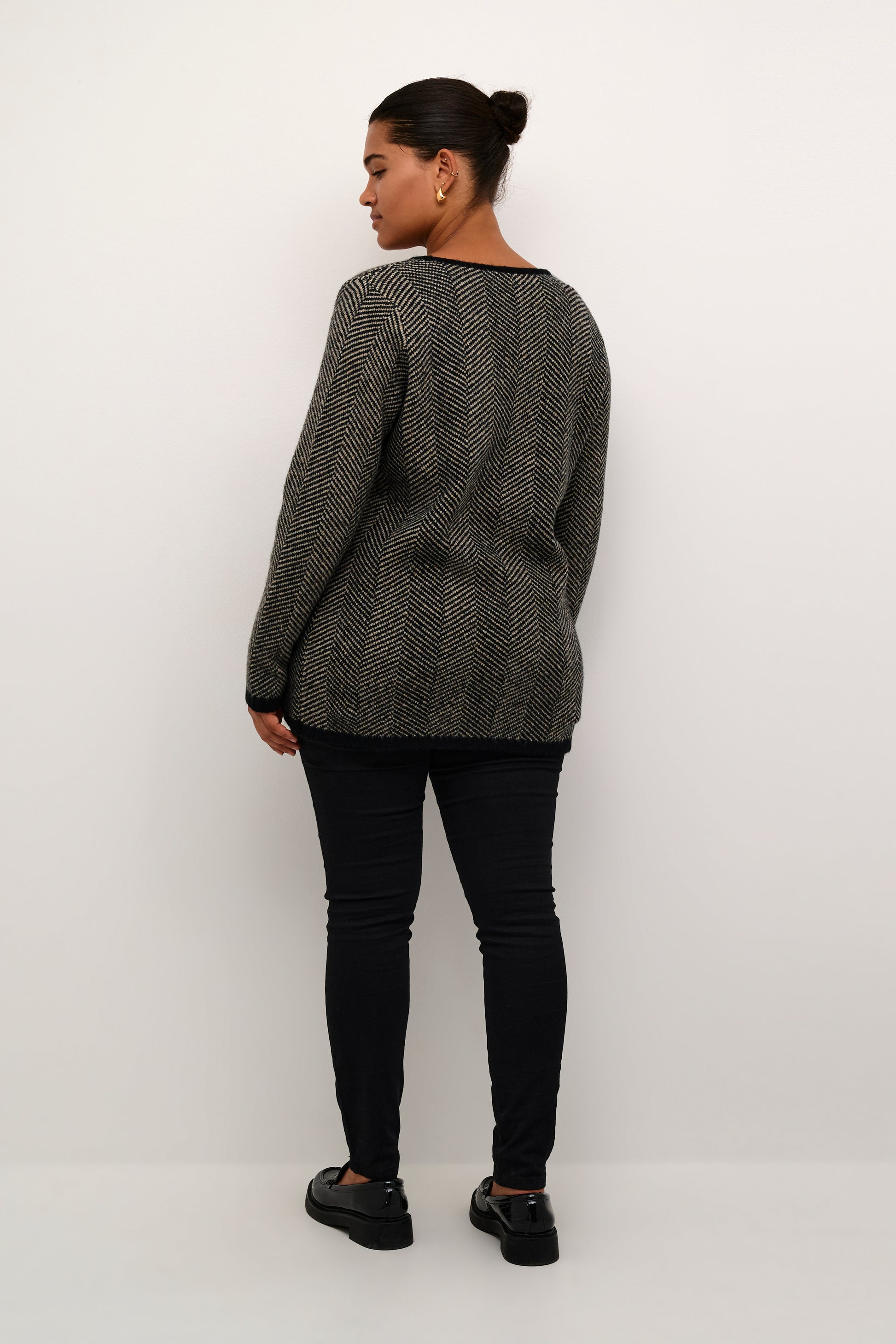 KcVerina V-Neck Pullover