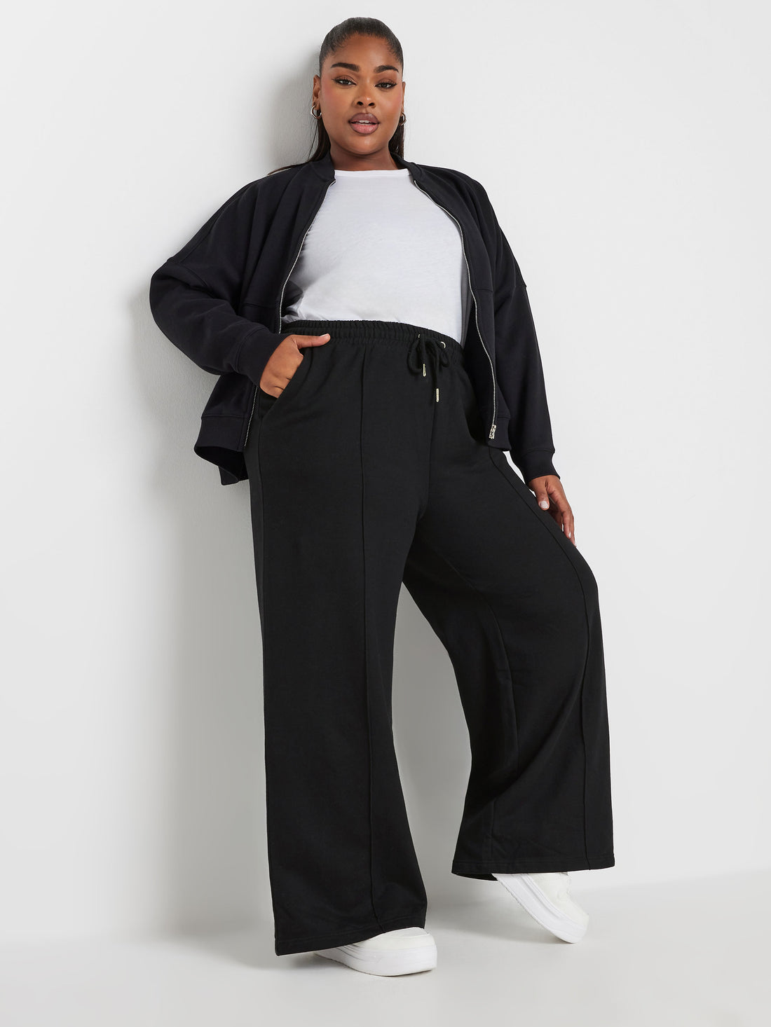 YoWide Leg Jogger Black