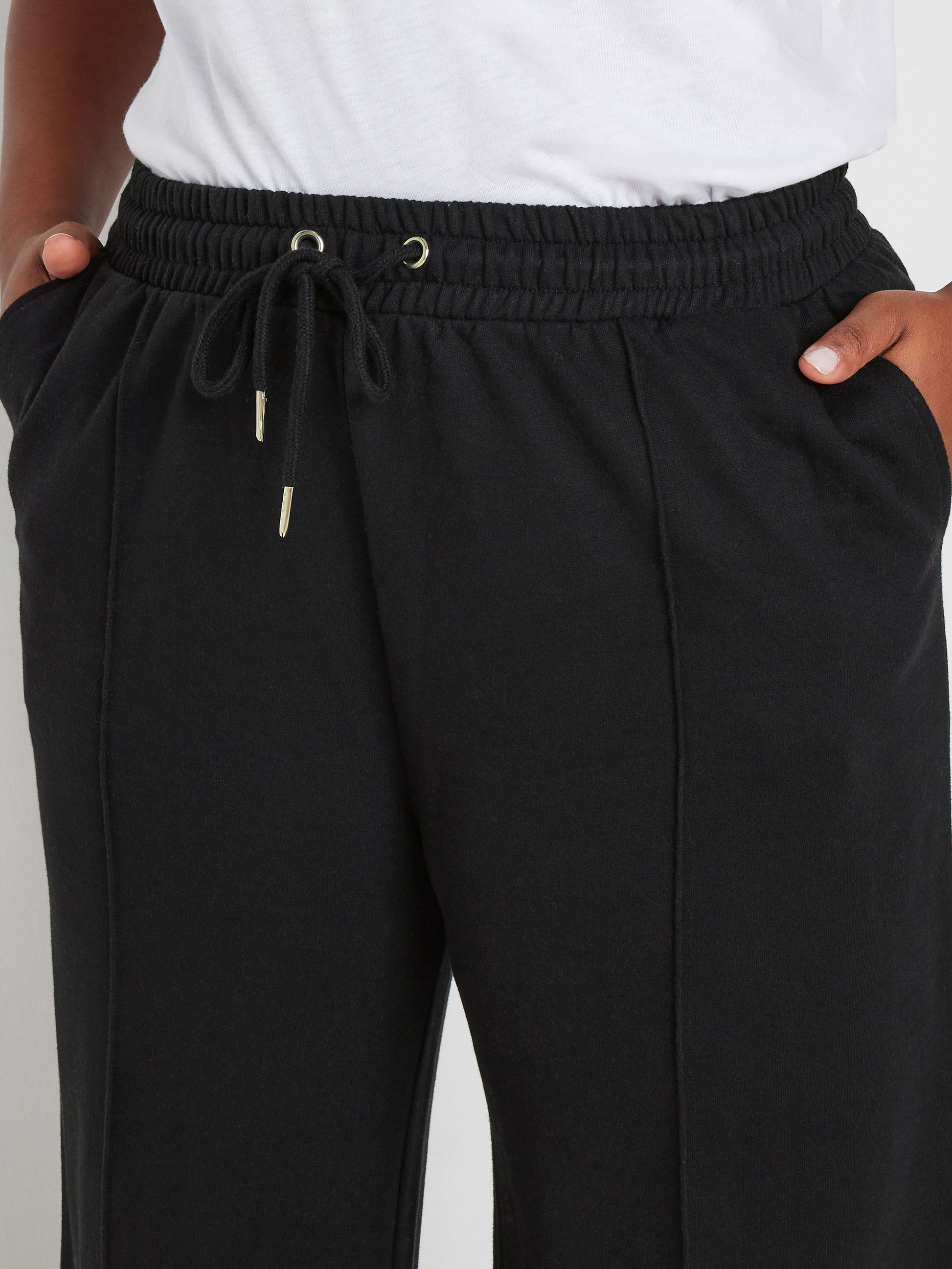 YoWide Leg Jogger Black