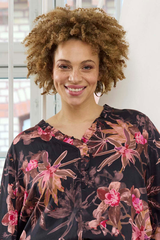 ZhLoren 1540 - Bluse med Blomsterprint PREORDER LEV. UGE 33 - DERFOR IKKE NEDSAT