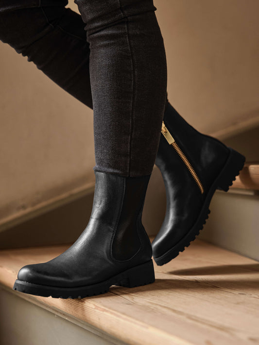 ZoBREANNA BOOTS