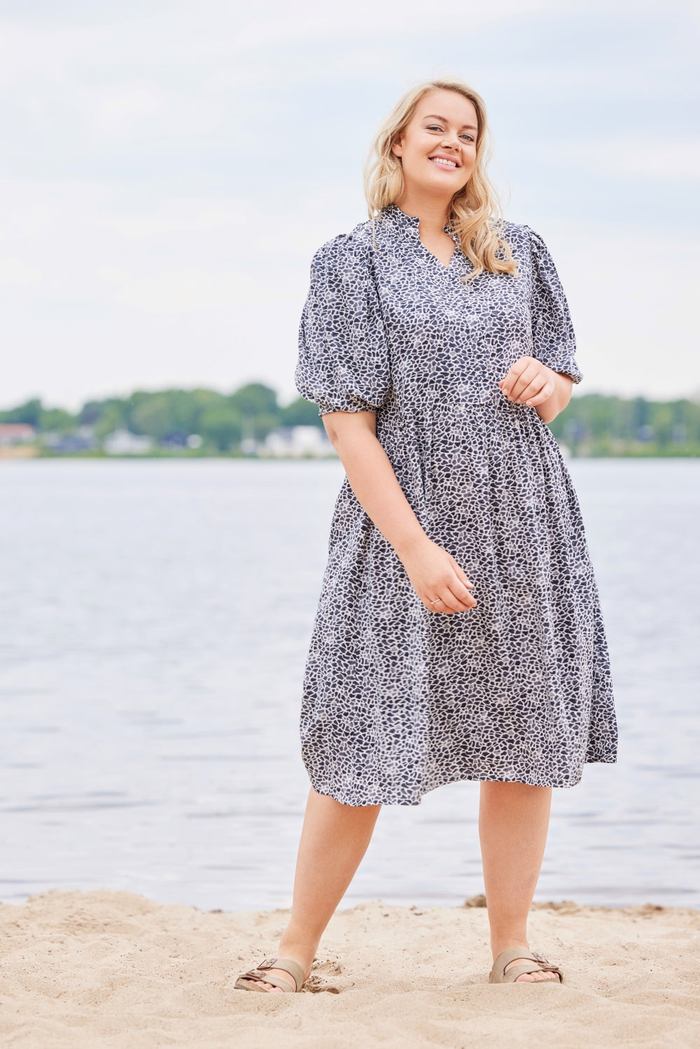 OXDress with 3/4 puff sleeves