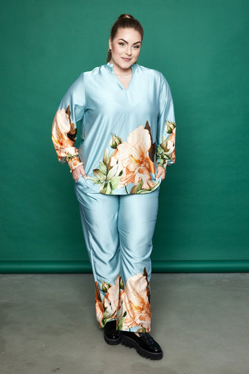 OxBlouse - Bluse med V-hals