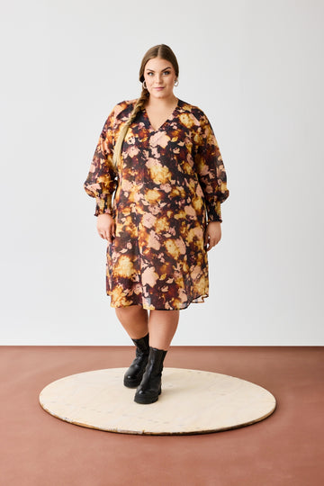 OX Loose V neck Dress w Smock Cuffs