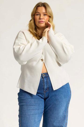 AnGrace 447 - Cardigan FJ