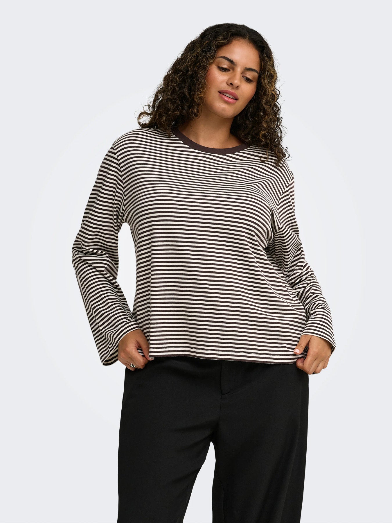 Only Carmakoma t-shirts