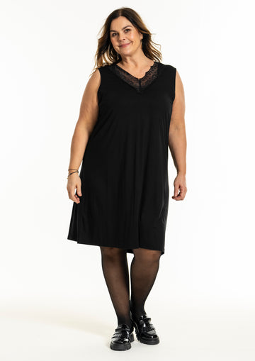 GoGeogina- Slip med blonder