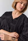 GoMirabelle - Bluse med Grafisk Print