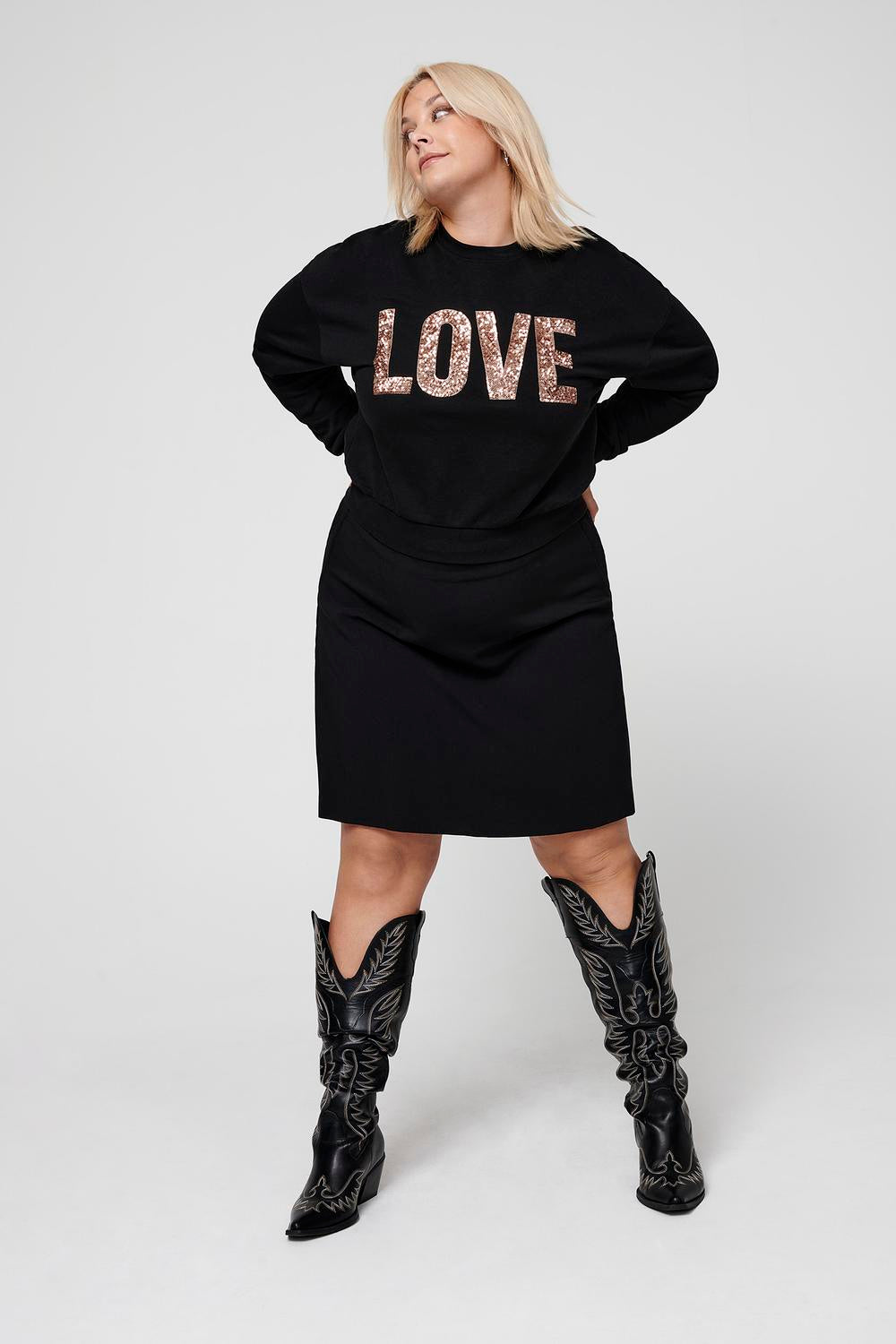 CARKATYA L/S LOVE O-NECK