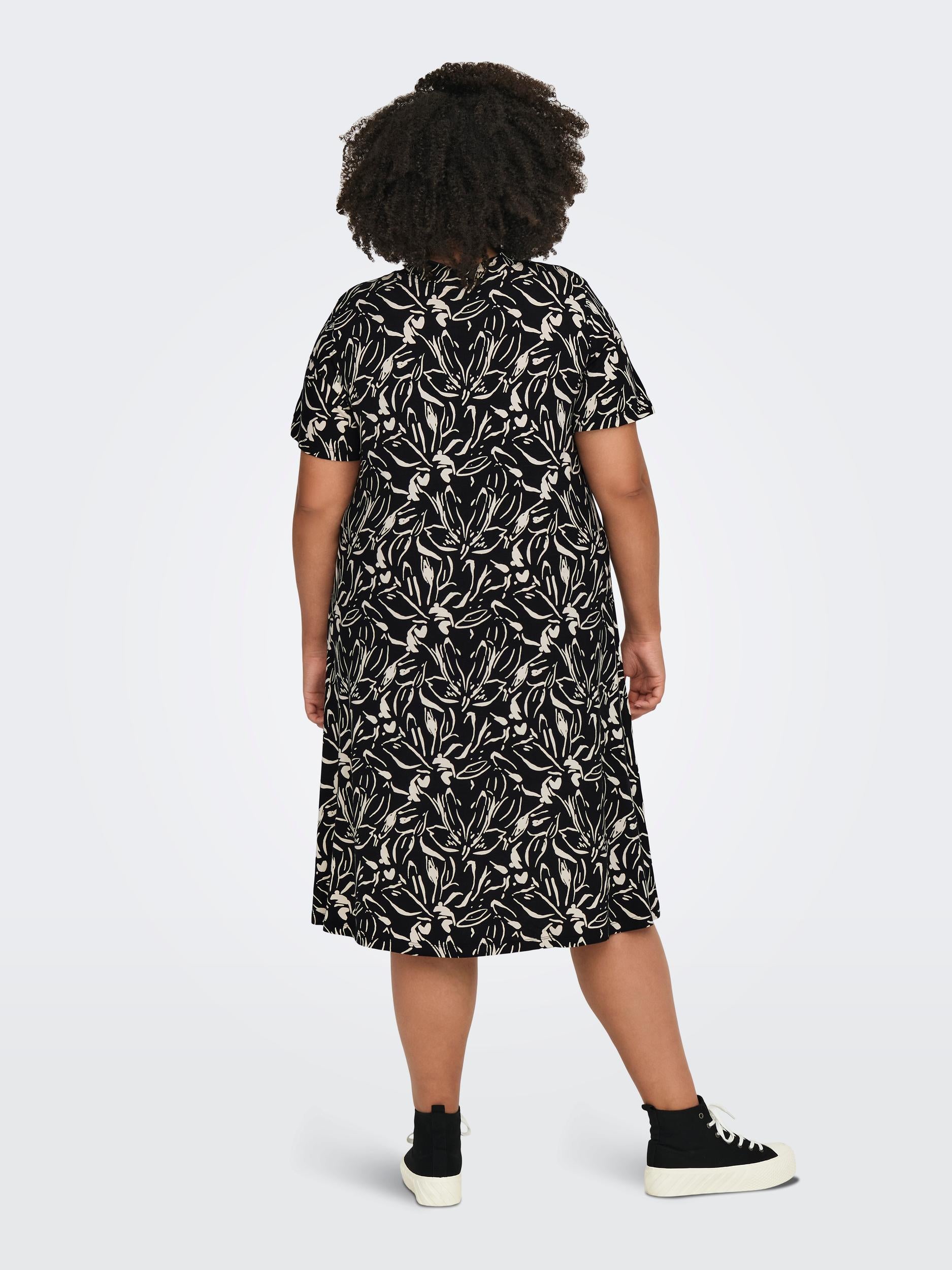 CARFYRLA S/S V-HALS BLK AOP DRESS