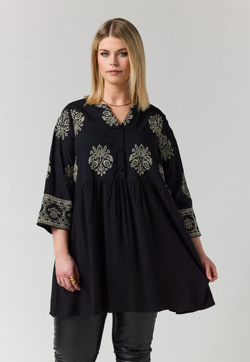 StGilsa - Tunika med Broderi