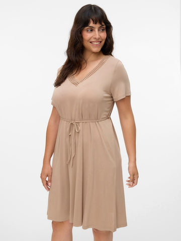 VMCSAVANNAH - Kjole med V-hals