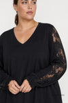WaSTELLA 29 - Bluse med Blondedetaljer