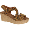 TsKatia Nature Leo Sandaler
