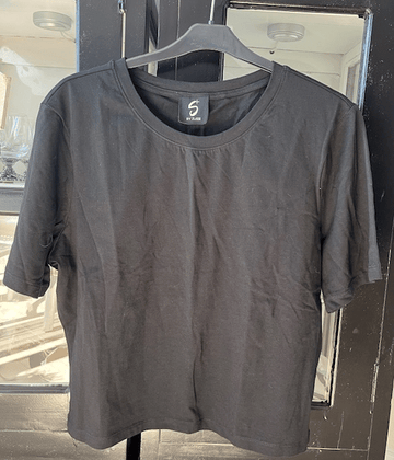 KORT T-SHIRT