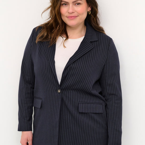 KcWinna Pinstripe Blazer-Pluspige