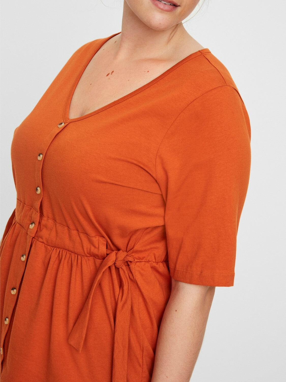 Orange bluse fra Junarose-Pluspige