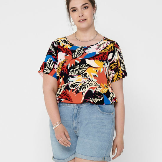 T-shirts i smarte prints fra Carmakoma!-Pluspige