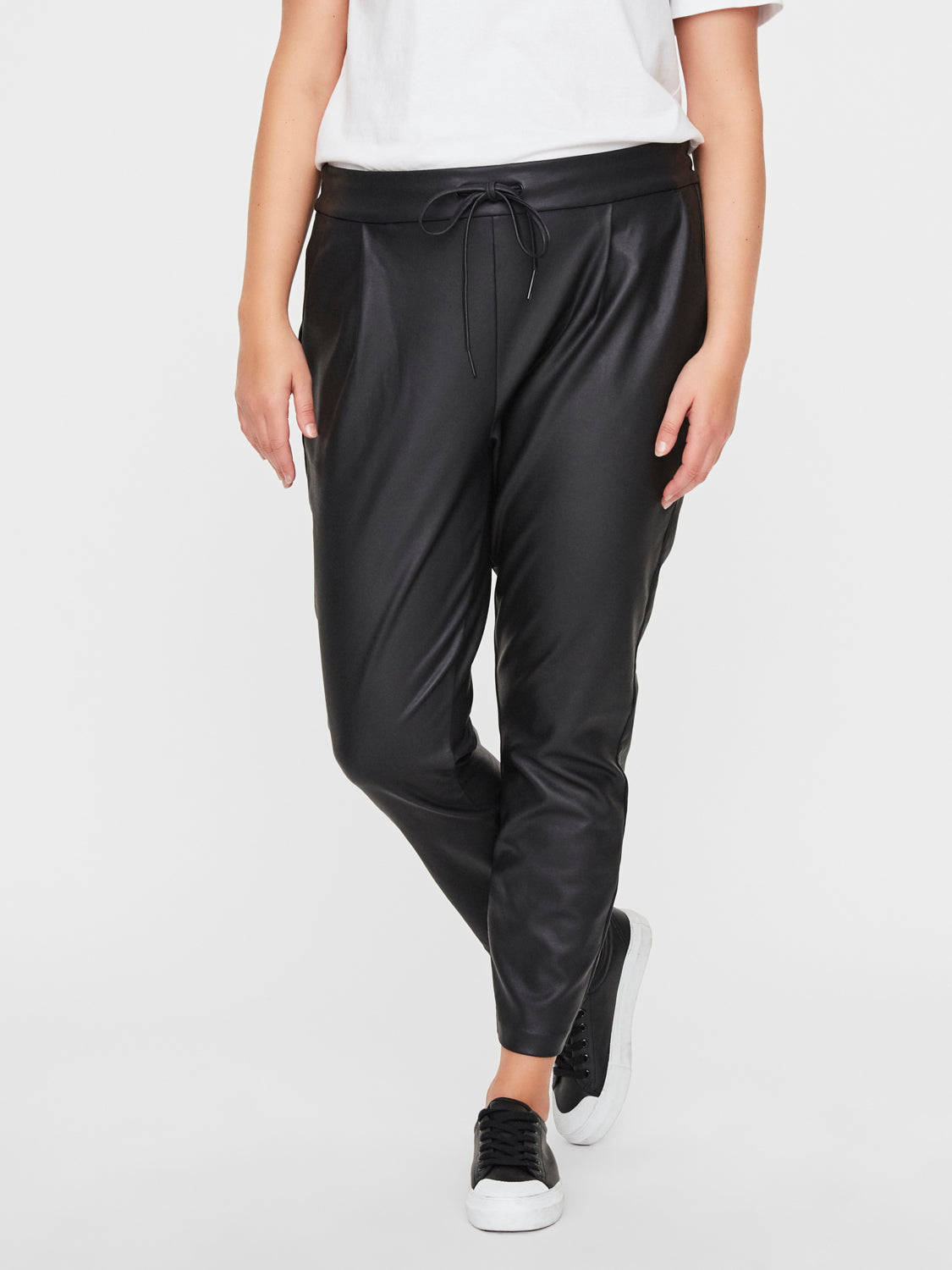 VmEva String Coated Pants-Pluspige