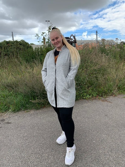 Jakke i lækker opkradset kvalitet fra Vero Moda Curve!-Pluspige