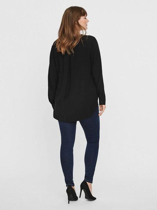 Sort skjorte med god længde fra Junarose!-Pluspige