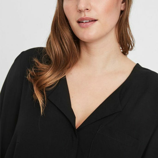 Sort skjorte med god længde fra Junarose!-Pluspige