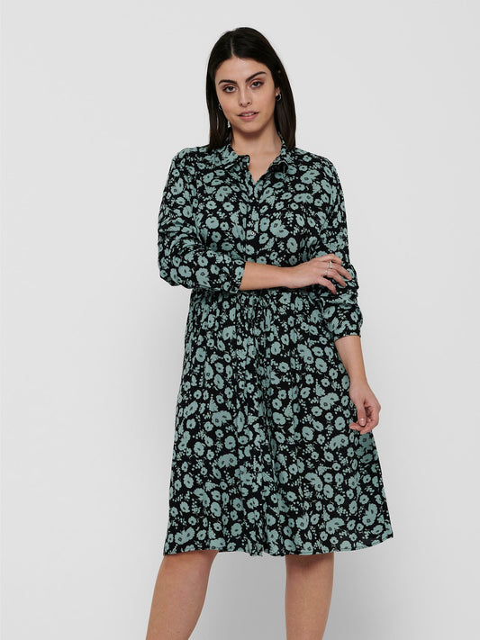 Smart skjortekjole fra Only Carmakoma-Pluspige