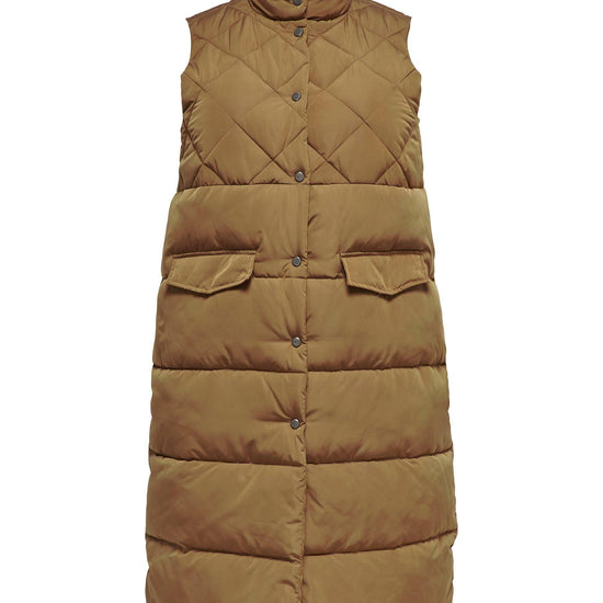 Smart quiltet vest fra Carmakoma-Pluspige