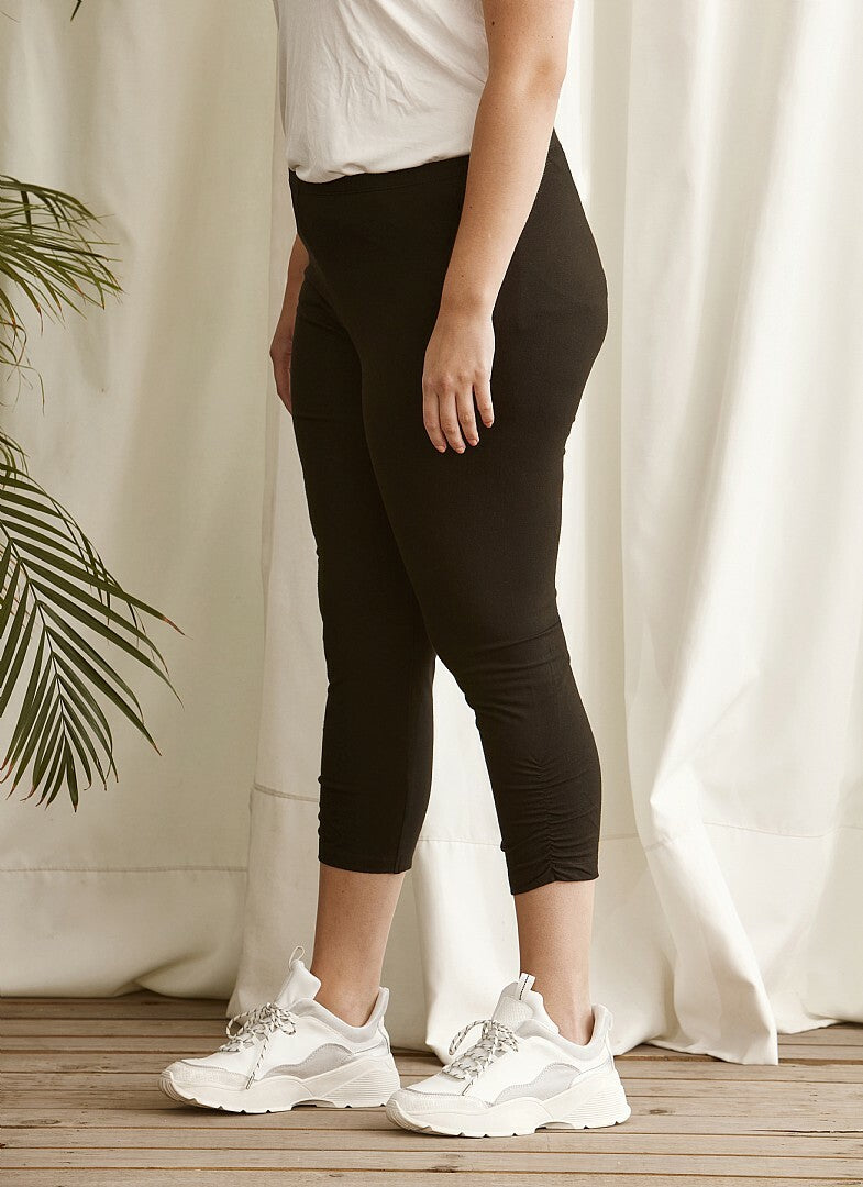 Bomulds-leggins i caprilængde fra Zhenzi-Pluspige