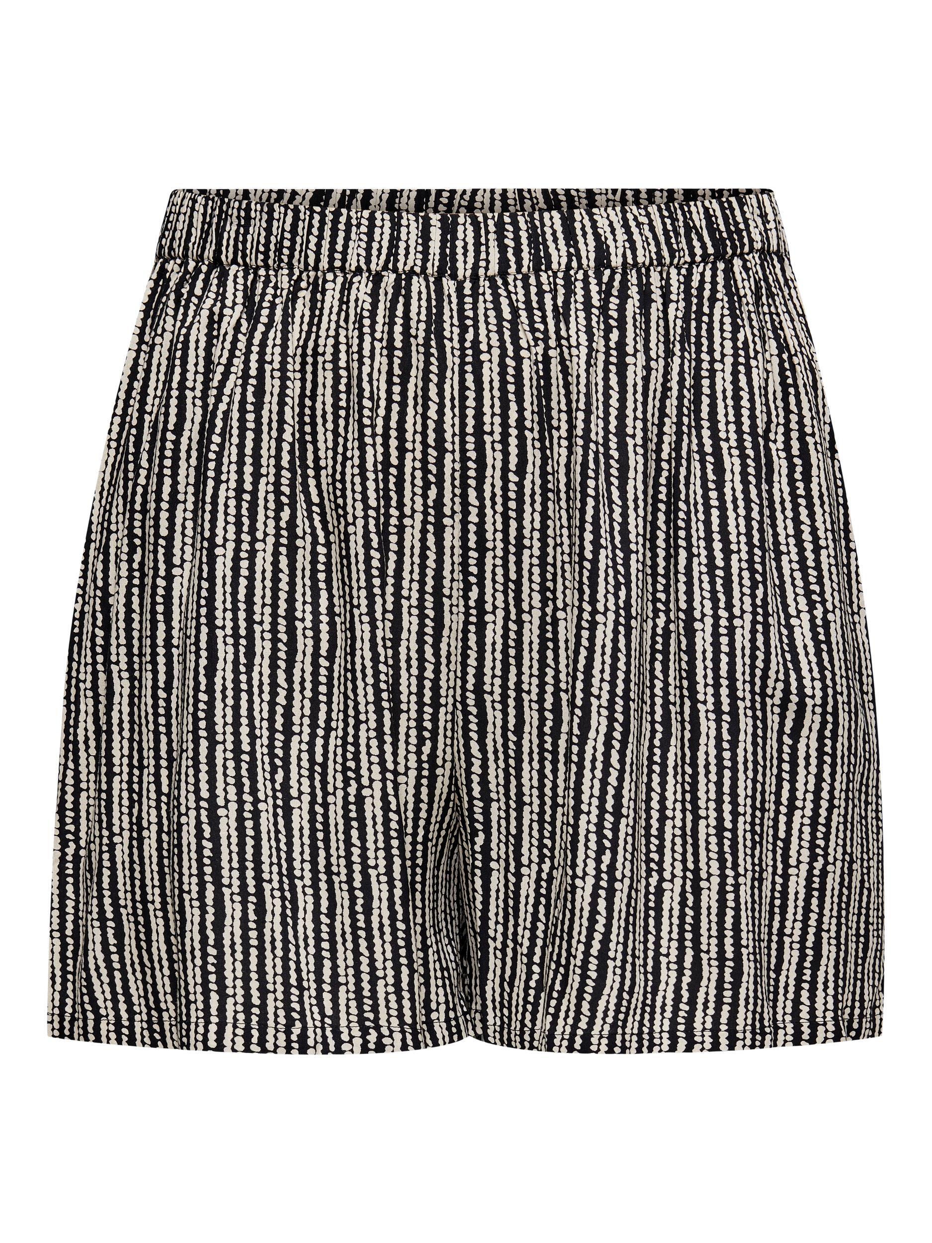 Fine shorts fra Carmakoma-Pluspige