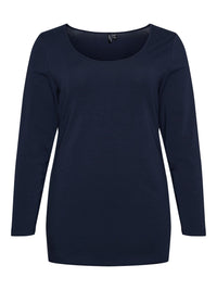 Skøn basis bluse fra Vero Moda Curve-Pluspige