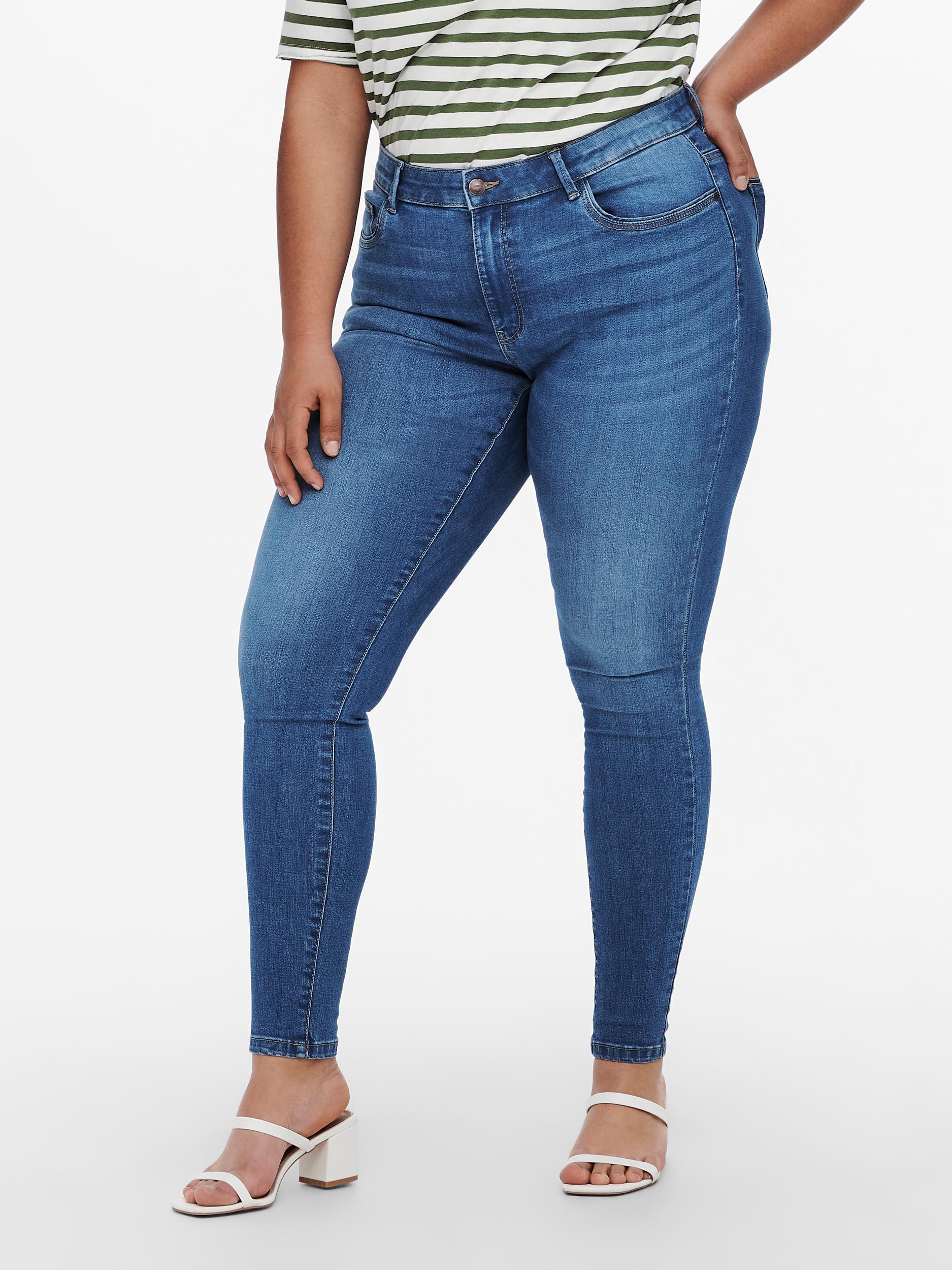 Højtaljet jeans fra Carmakoma-Pluspige