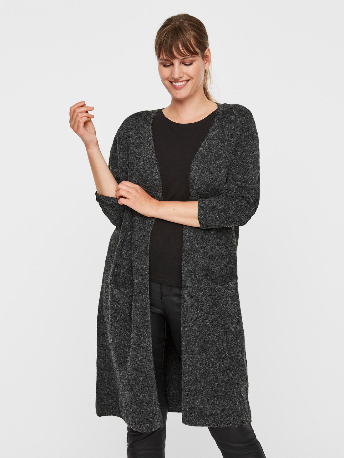 Lang cardigan fra Vero Moda Curve-Pluspige