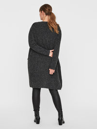 Lang cardigan fra Vero Moda Curve-Pluspige