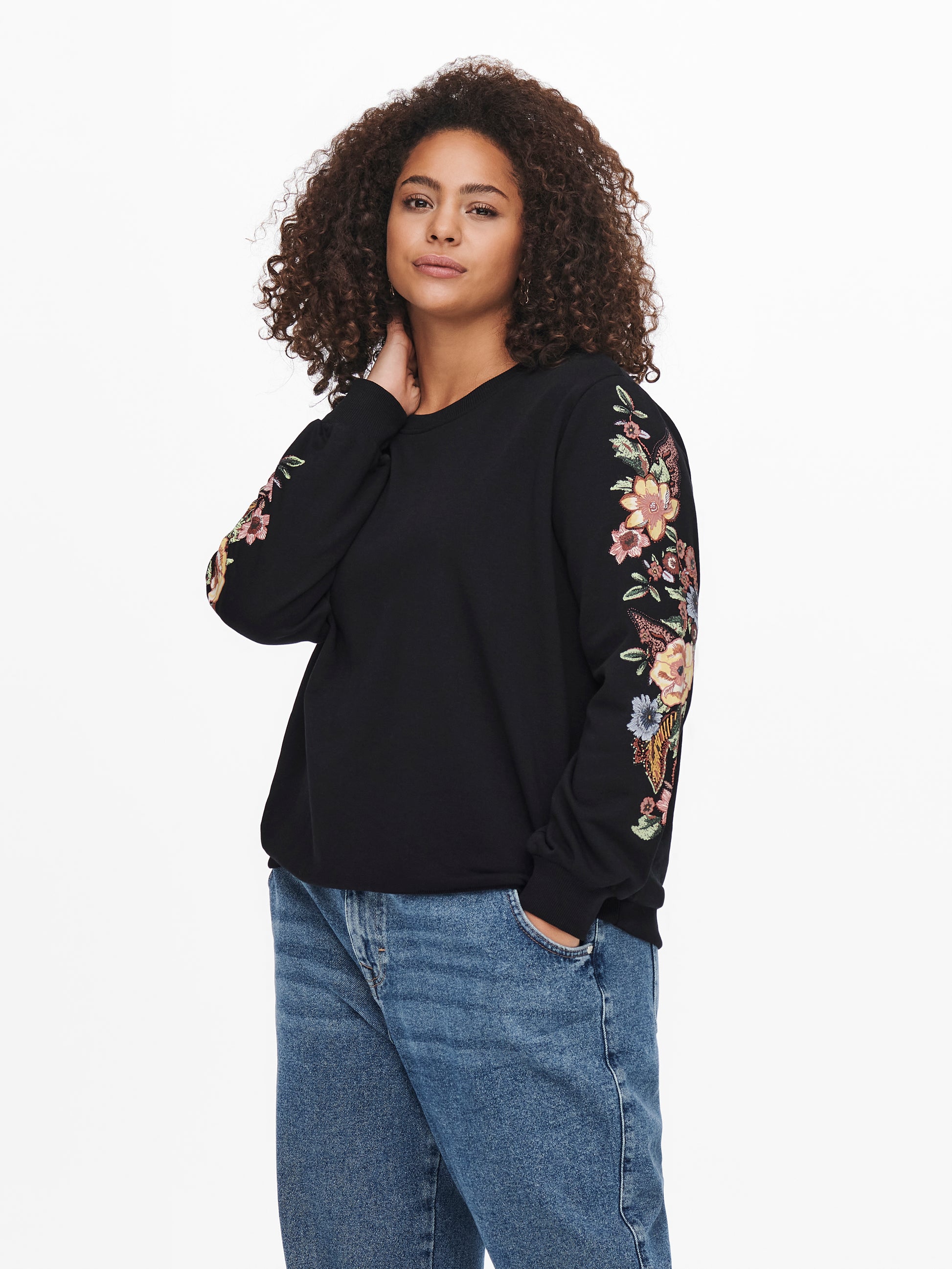 Sweatshirt med blomster-tryk fra Carmakoma-Pluspige