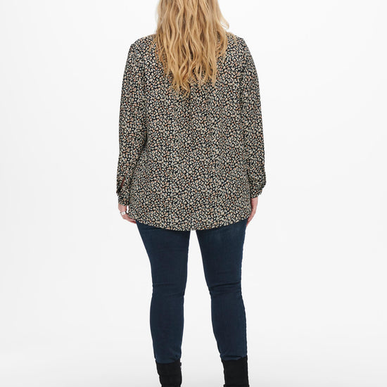 Skjorte med print fra Carmakoma-Pluspige