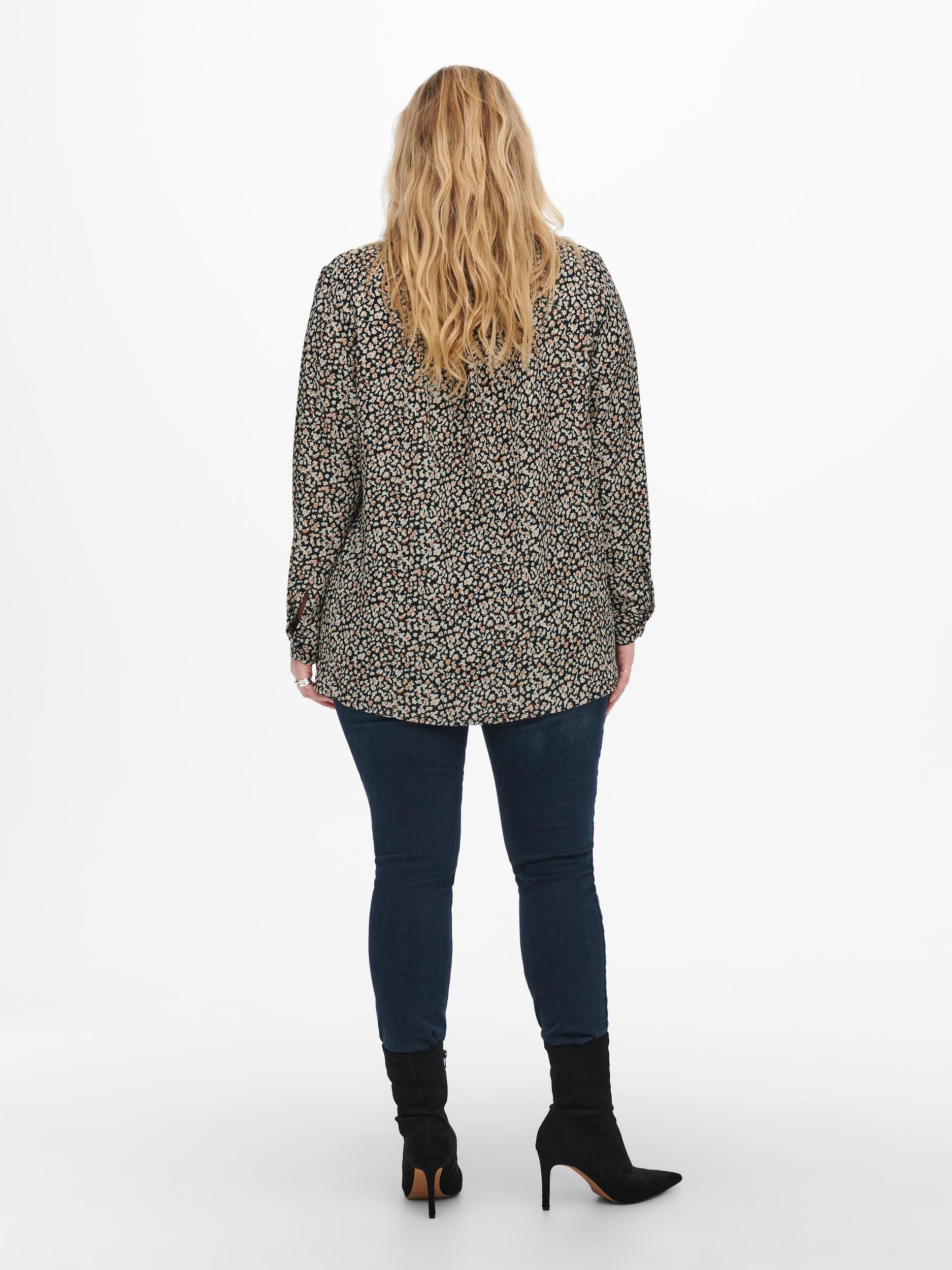 Skjorte med print fra Carmakoma-Pluspige