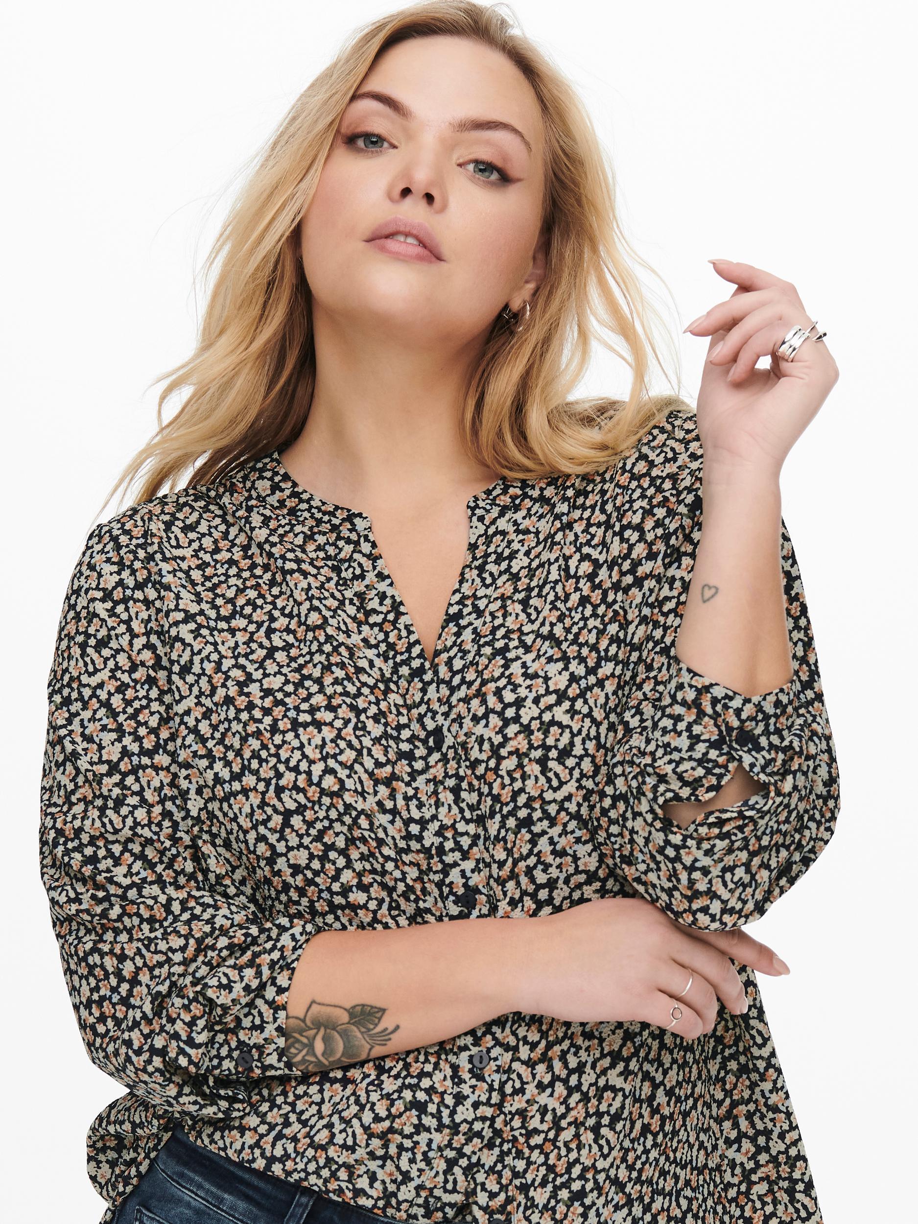 Skjorte med print fra Carmakoma-Pluspige