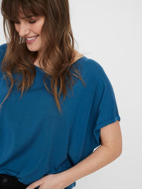 Fin t-shirt fra Vero Moda Curve-Pluspige