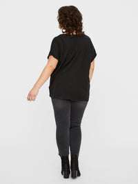 Fin t-shirt fra Vero Moda Curve-Pluspige