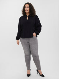 Fin bluse fra Vero Moda Curve-Pluspige