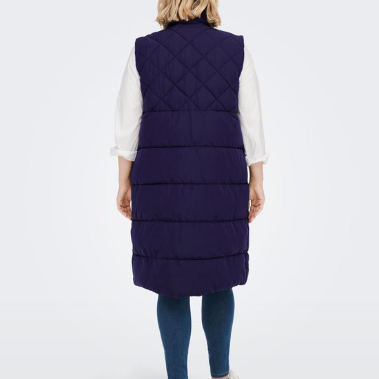 Smart quiltet vest fra Carmakoma-Pluspige